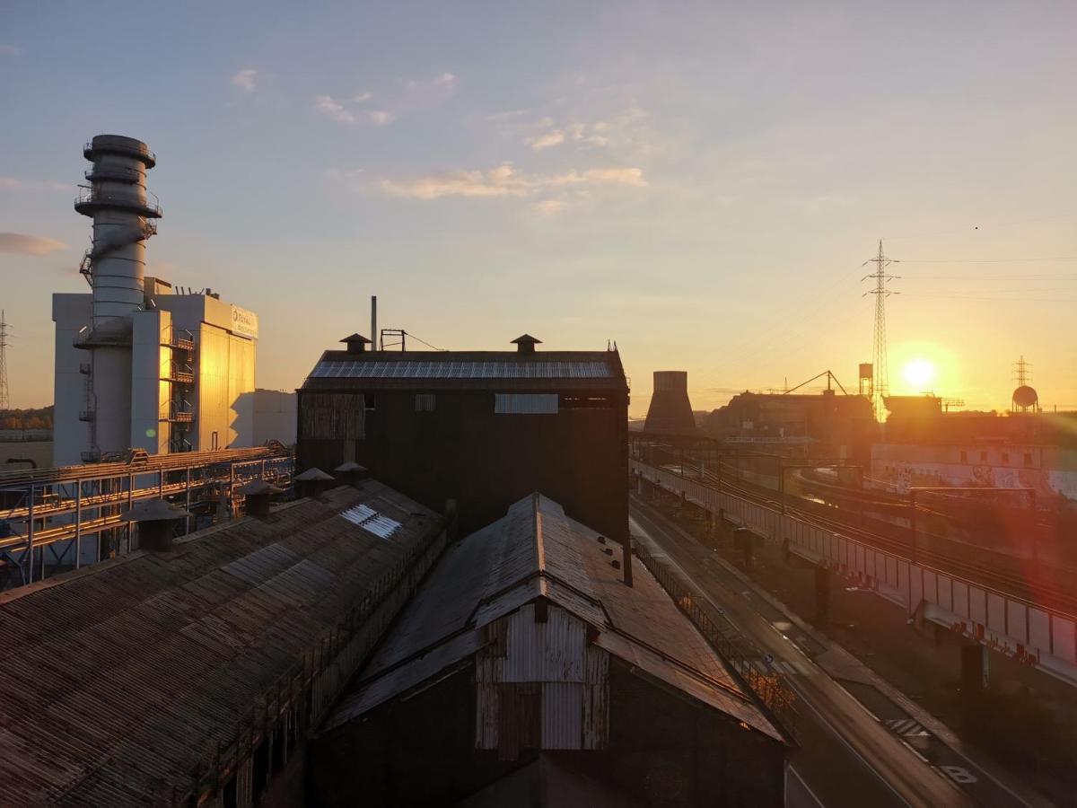 Ghostel 1st - Aventure Alternative - - Arts-factory-experience - For Artists, Makers And Open Minds - Attention, We Are Not A And Are Not Adapted For Everybody - Read Host Warnings Before Reservation - Www,providence,be Asbl * Charleroi