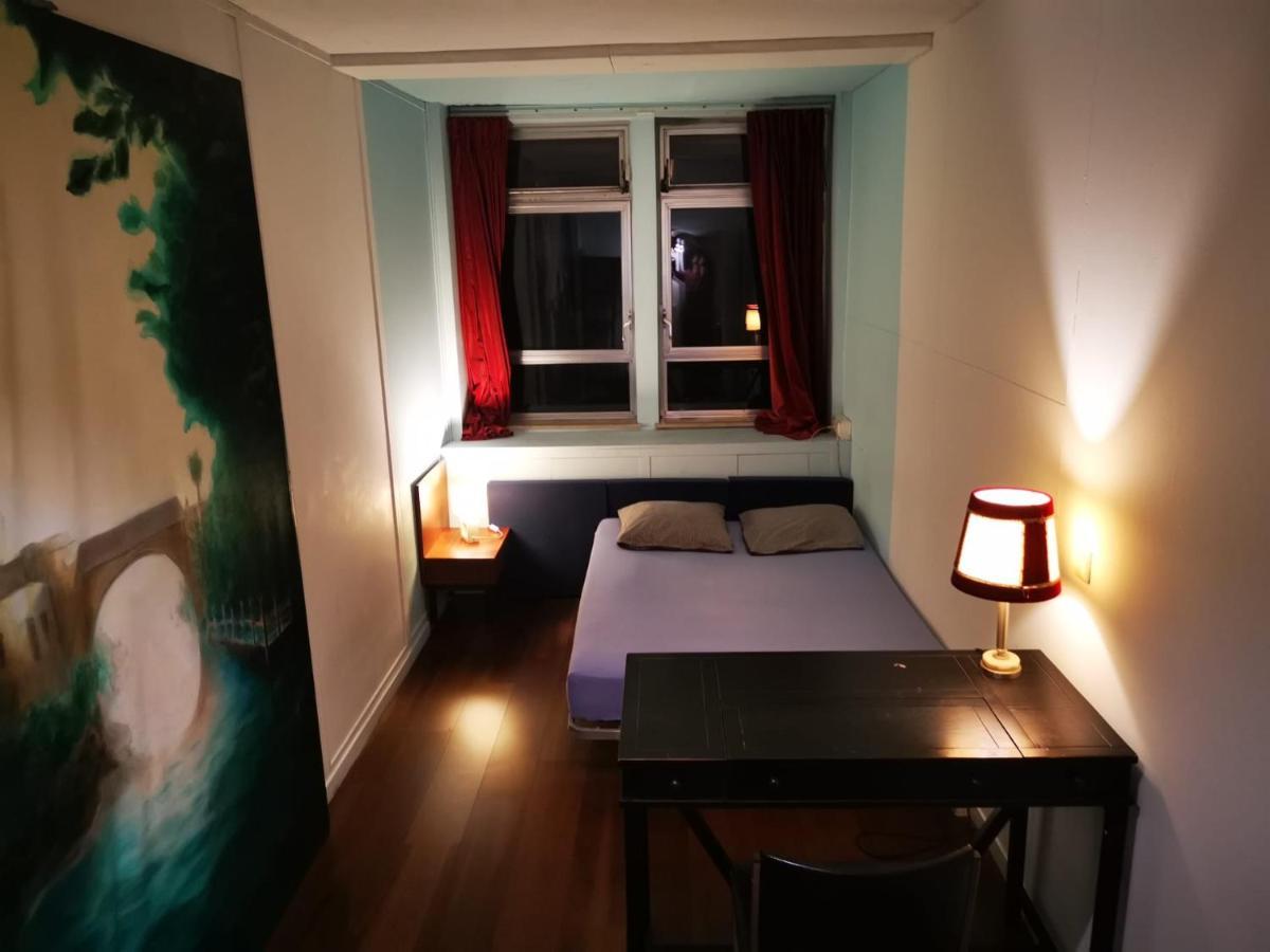 Ghostel 1st - Aventure Alternative - - Arts-factory-experience - For Artists, Makers And Open Minds - Attention, We Are Not A And Are Not Adapted For Everybody - Read Host Warnings Before Reservation - Www,providence,be Asbl Accommodatie bij particulieren